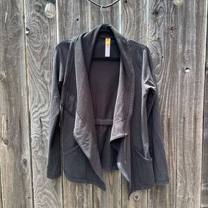 🔴Lucy Activewear Black Athletic Long Sleeve Cardigan-Style Top Size Small